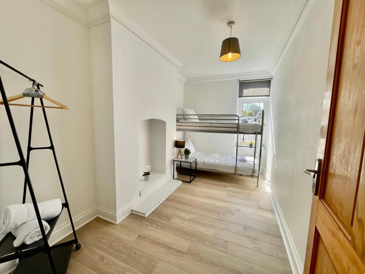 Huge Serviced Apartment With Free Parking Jesmond Luaran gambar