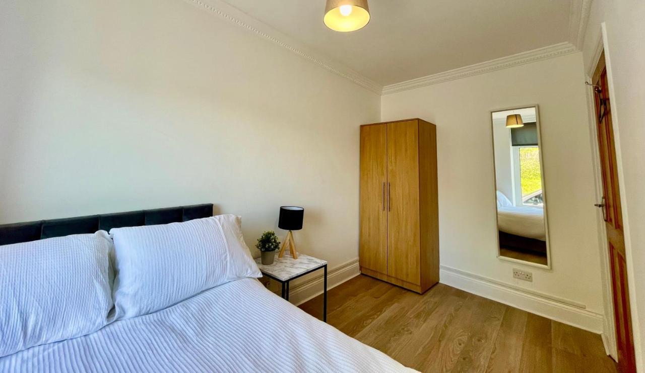 Huge Serviced Apartment With Free Parking Jesmond Luaran gambar