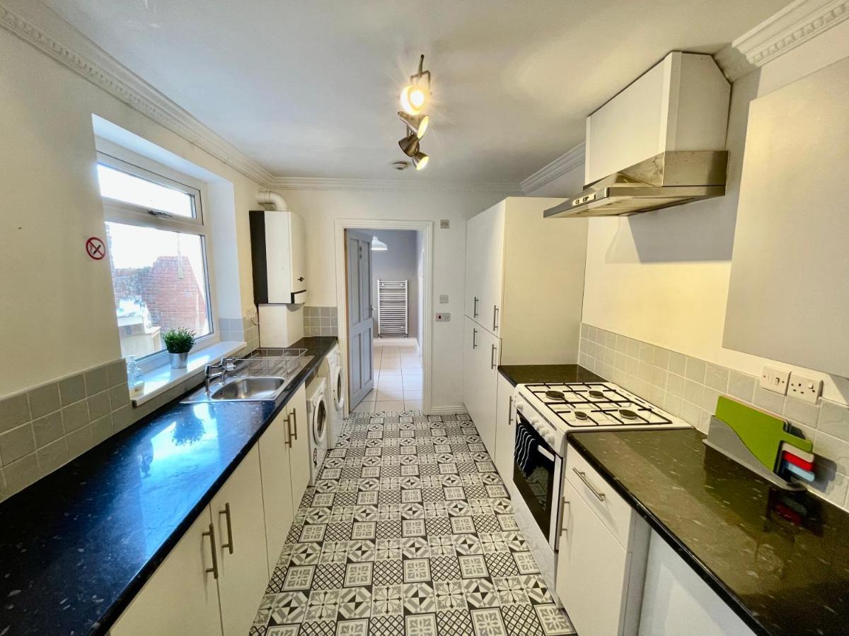Huge Serviced Apartment With Free Parking Jesmond Luaran gambar